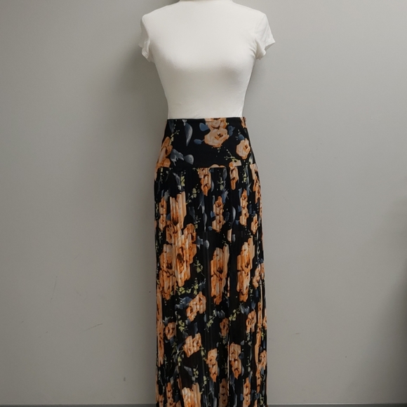 Maxi skirt - Picture 3 of 8